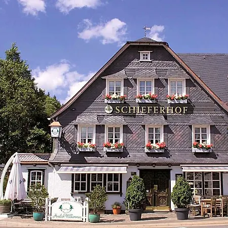 Schieferhof 3*