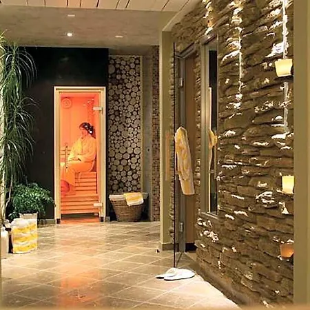 Schieferhof 3*