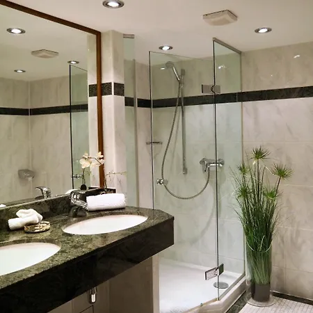 Schieferhof Hotell 3*